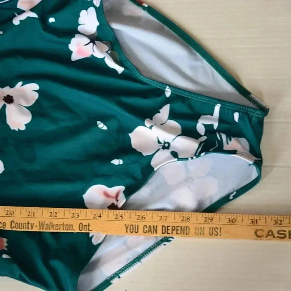 Pair of Bathing Suits - Picture 13 of 13